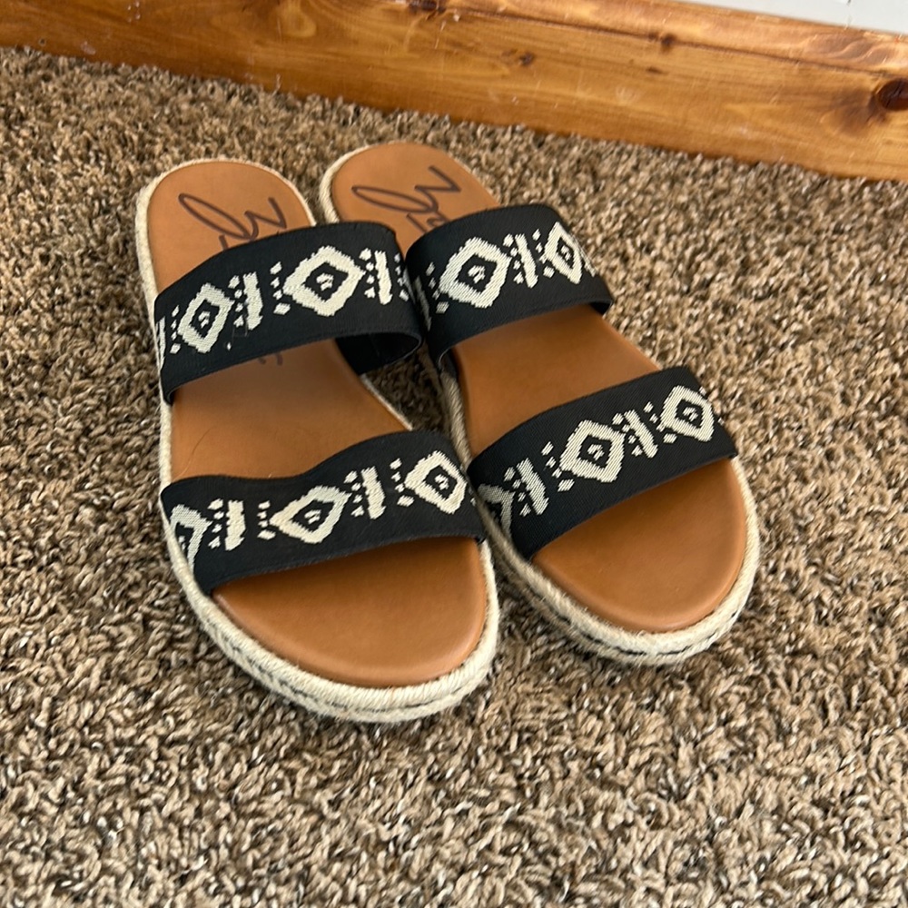Women’s Sandals